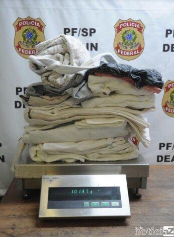 Cocaína é encontrada em roupas engomadas
