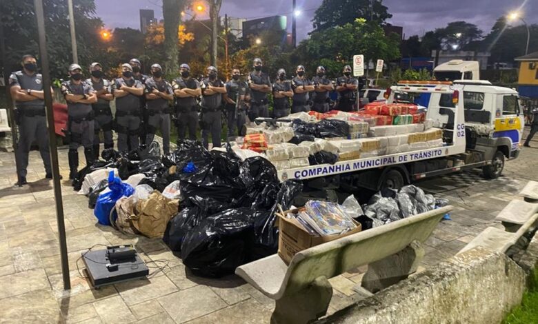 Três toneladas de maconha são apreendidas em casa de Cubatão