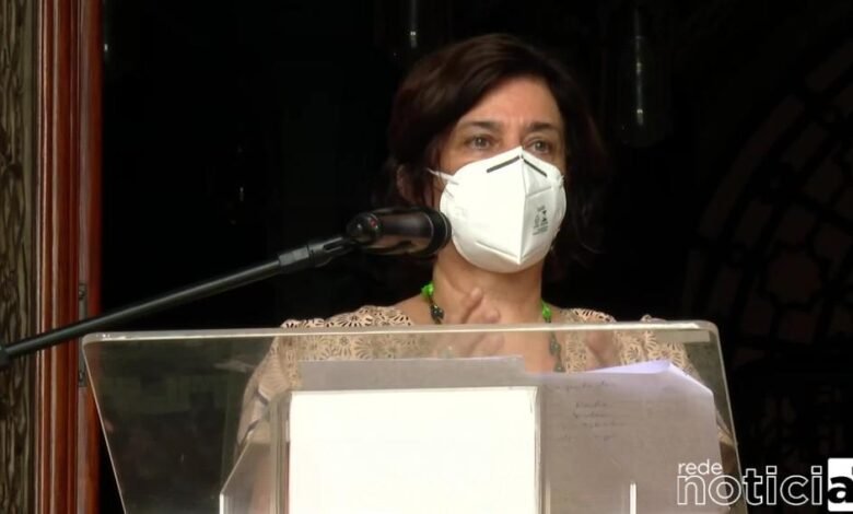 Documentos da vacina de Oxford devem ser entregues em janeiro