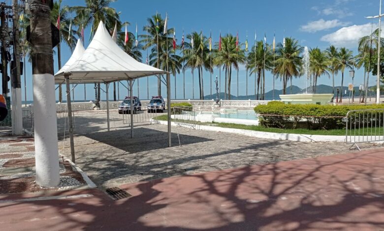 Praias da Baixada Santista voltam a ser fechadas