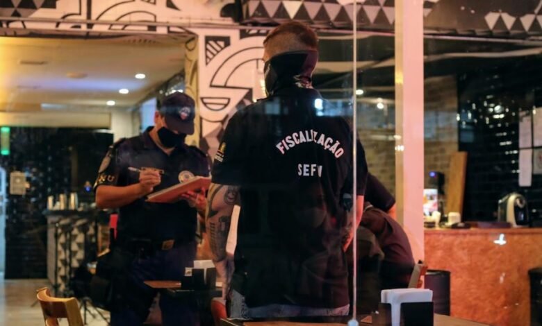 16 bares abertos em Santos são notificados