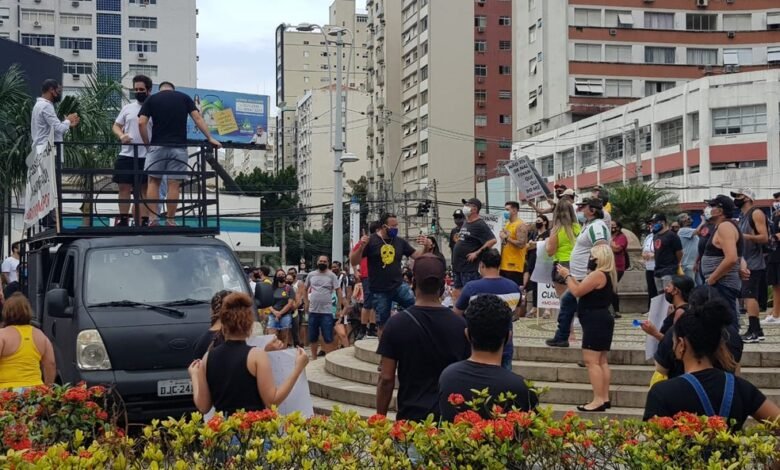 Insatisfeitos com o Plano SP, empresários fazem protesto em Santos