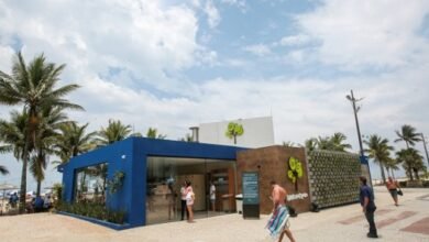A orla de Praia Grande tem novas atrações. Os dois primeiros quiosques no estilo de restaurantes sediados no calçadão foram entregues.  No total,