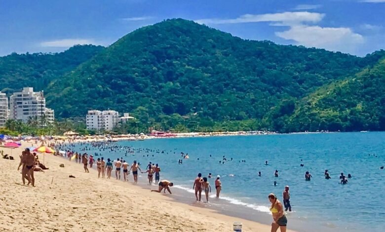 Litoral Norte libera atividades mesmo na fase vermelha