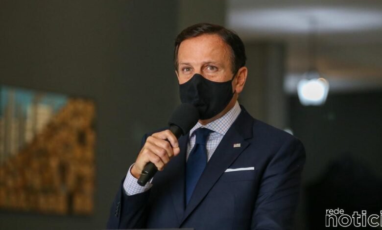 Polêmica no PSDB: Doria pede afastamento de Aecio Neves
