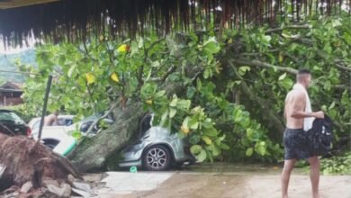 Tempestade assusta população de Guarujá
