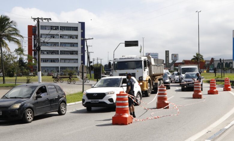 Baixada implanta barreiras contra turistas