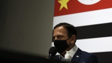 São Paulo acrescenta professores e profissionais da segurança na vacina contra o coronavírus
