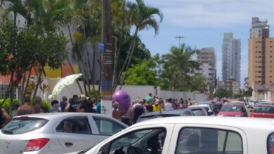 Aglomeração em busca da vacina chama a atenção em Praia Grande