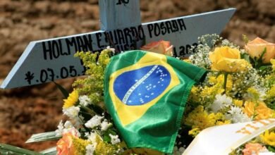 Luto no Brasil. País chega a 400 mil vidas perdidas pela Covid-19