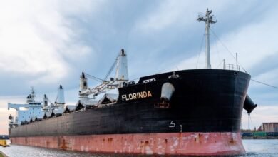 Navio com suspeita de Covid-19 entra em quarentena