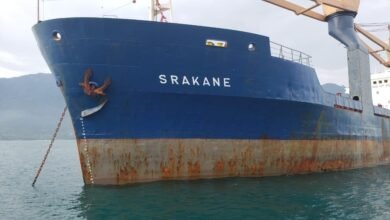 Falta água potável e alimentos em navio do Porto de Santos