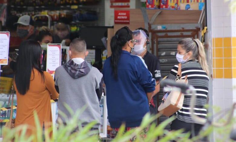 Guarujá tem funcionamento de comércios e restaurantes por mais tempo