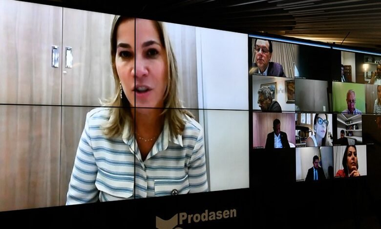 A secretária de Gestão do Trabalho e da Educação na Saúde do Ministério da Saúde, Mayra Pinheiro, é a próxima testemunha a ser ouvida pela