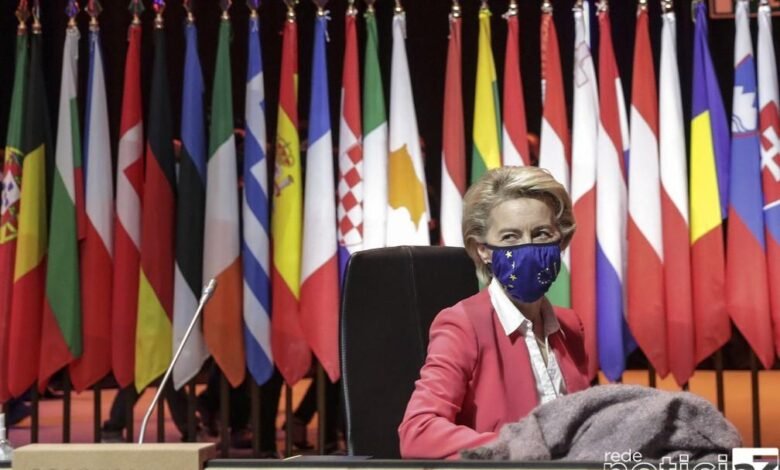 Acordo entre União Europeia e Pfizer definem compra de 1,8 bilhão de doses