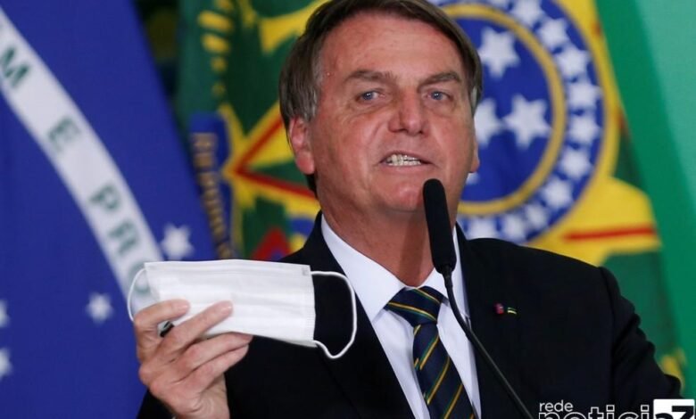 Bolsonaro recua na desobrigação das máscaras de proteção