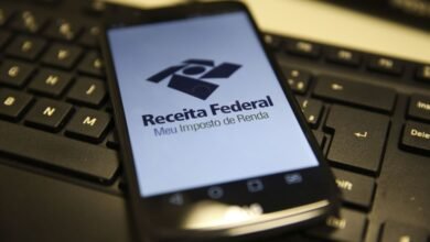 Cerca de 1,8 milhão de contribuintes já podem saber se caíram na malha fina do Imposto de Renda. A Receita Federal liberou a consulta ao extrato