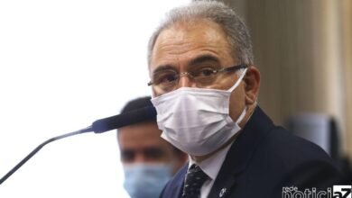 O ministro da Saúde, Marcelo Queiroga, disse hoje (8) que foi dele a decisão de não nomear a infectologista Luana Araújo para a Secretaria