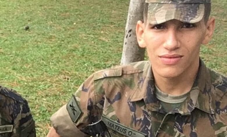 Soldado da FAB tenta salvar adolescentes, mas morre no mar