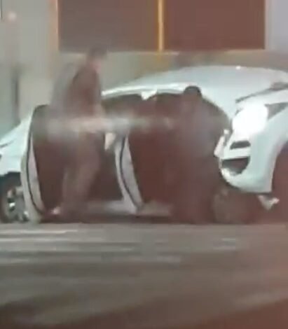 Assaltantes que deveriam ser presos podem ter sido executados em São Paulo. Um vídeo feito com um telefone celular desmente a versão oficial