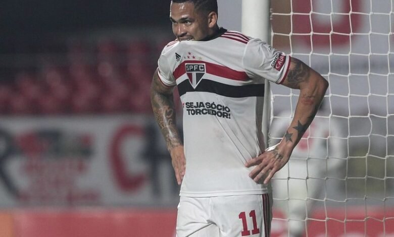 O São Paulo entrou em campo sem cinco titulares e sentiu as ausências diante de um adversário que sofreu apenas um revés em 25 partidas nesta