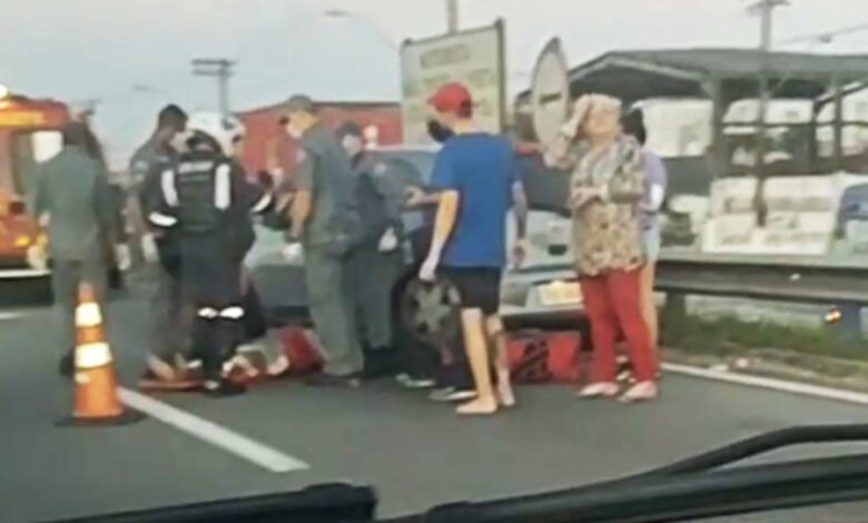 Acidente em via de Praia Grande deixa motociclista ferido