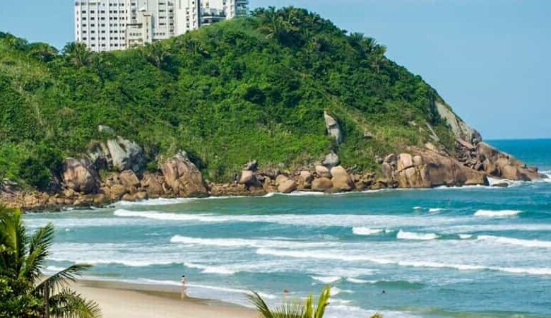 Buscas por turista desaparecido no Guarujá continuam