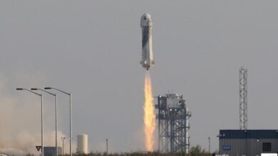 O homem mais rico do mundo ganha o espaço