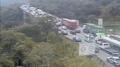 Carretas batem e provocam congestionamento na Imigrantes