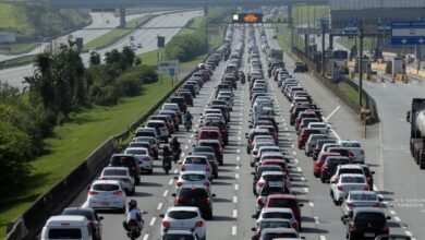Mesmo na pandemia, estradas do Litoral ficam lotadas