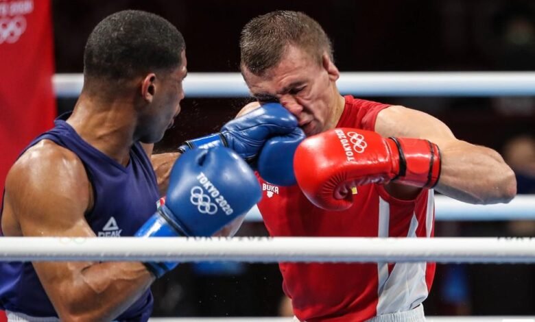 Hebert Conceição aplica nocaute que valeu a medalha de ouro no boxe