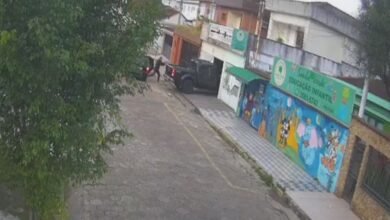 Criminosos roubam picape de família em São Vicente