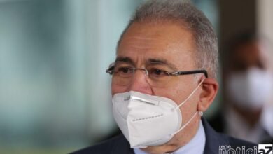 Sob reclamações de falta de doses, ministro da Saúde afirma que vacinação é 'sucesso'