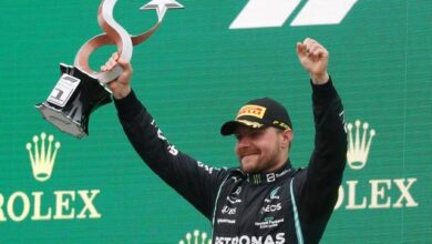 Bottas fatura a primeira vitória no ano na Fórmula 1, enquanto Verstappen reassume a liderança