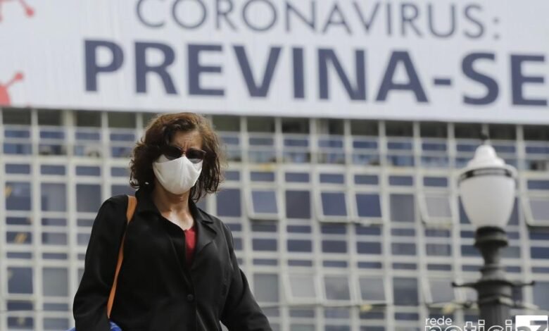 Brasil tem a menor taxa de contágio do coronavírus desde abril, informa Imperial College