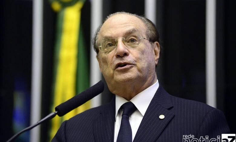 Paulo Maluf sofre com pneumonia e está internado em São Paulo