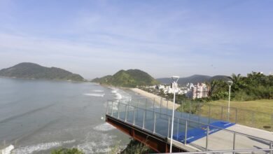 'Voo contra a Pólio' no Guarujá estimula a vacinação contra a doença