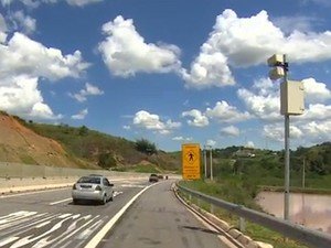 Rodovia dos Tamoios vai ter pontos de bloqueio devido a radares