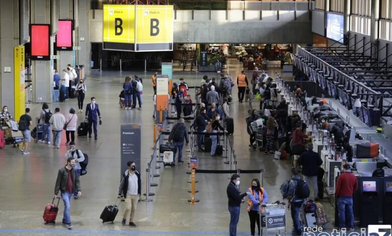 Anvisa orienta Governo Federal a exigir passaporte da vacina a estrangeiros