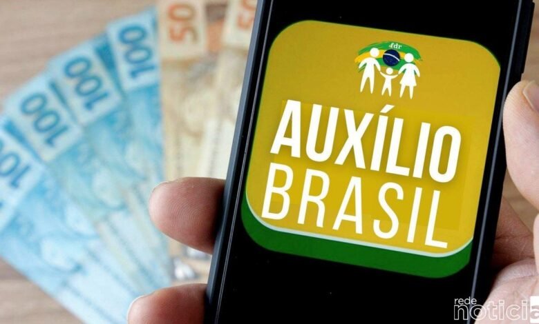 Decreto do Auxílio Brasil é editado por Bolsonaro