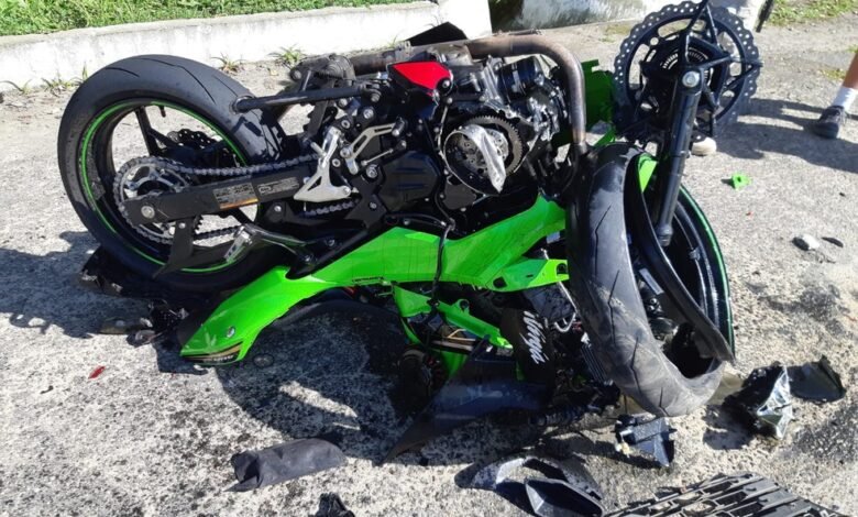 Motociclista é atingido por carro e morre em Ubatuba