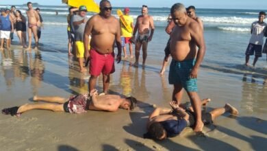 Policiais de folga apreendem adolescentes na praia