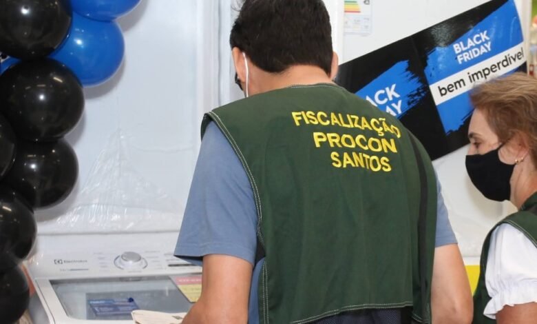 Procon de Santos autua três lojas durante a Black Friday