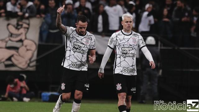 Com show de Renato Augusto, Corinthians bate o Cuiabá e cola no G-4 do Brasileirão