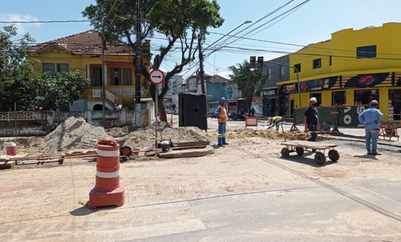 Autoridades vistoriam obras da segunda fase do VLT em Santos