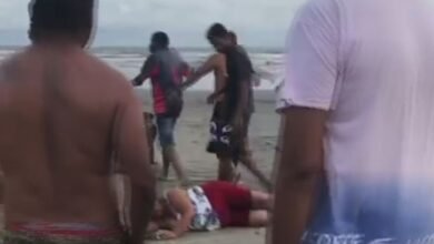 Corrida de cavalos e motos na praia deixa cão morto e mulher ferida