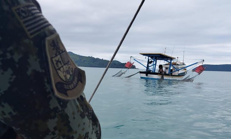 Polícia Marítima flagra irregularidades de Pesca no Litoral Paulista