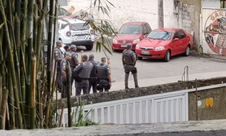 Confronto entre Polícia Militar e suspeitos deixam uma mulher baleada em Santos