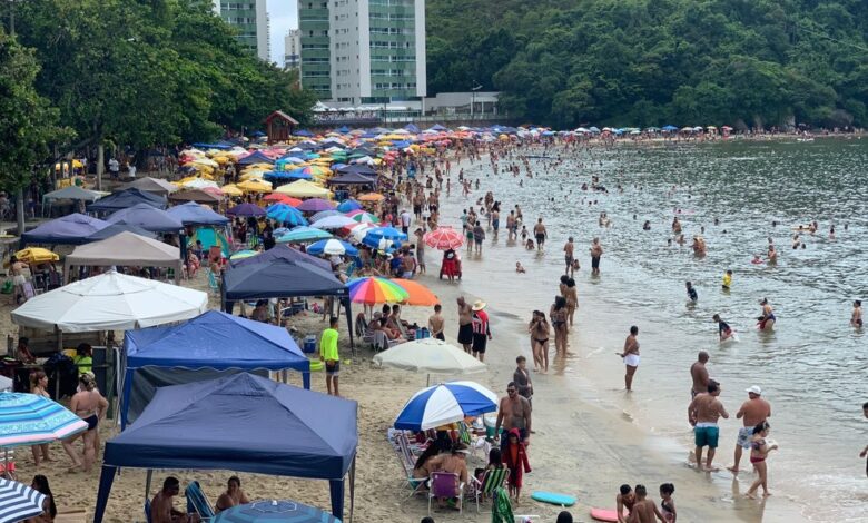 Antes do temporal, público vai em massa até as praias do Litoral Norte