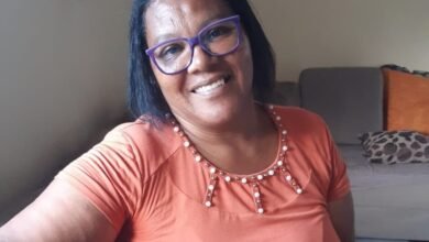 Mulher é encontrada morta dentro da própria casa